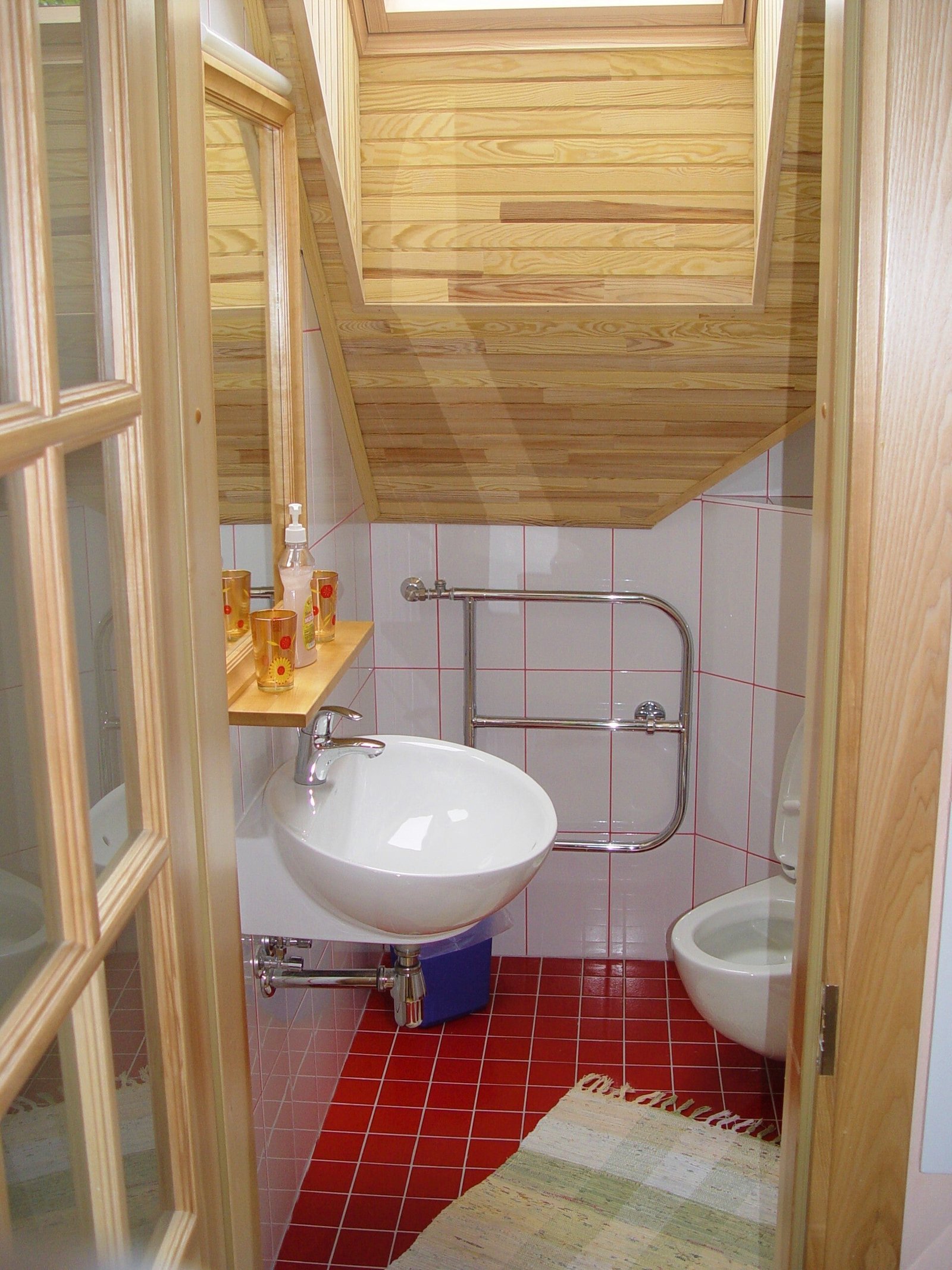 „Aikos“ apartamentai – vonios kambarys